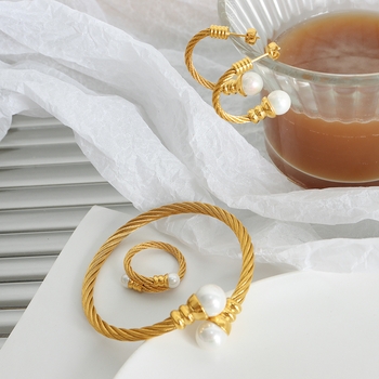 Jessica's Golden Elegance Set