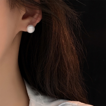 Nita Freshwater Pearl Studs