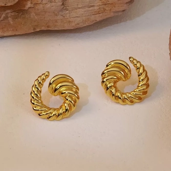 Hawaiian Shell Pleated Studs