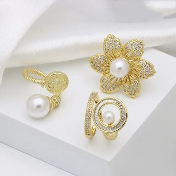 Divina Grace Ring