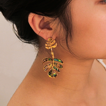 Zuri Shell Drop Earrings
