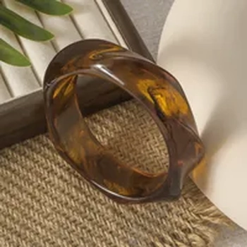 Isla Retro Resin Bangle - Coffee 