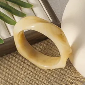 Isla Retro Resin Bangle - Beige 