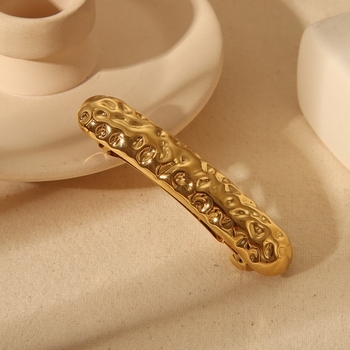 GildedGrip Hair Clip - Gold Pattern 